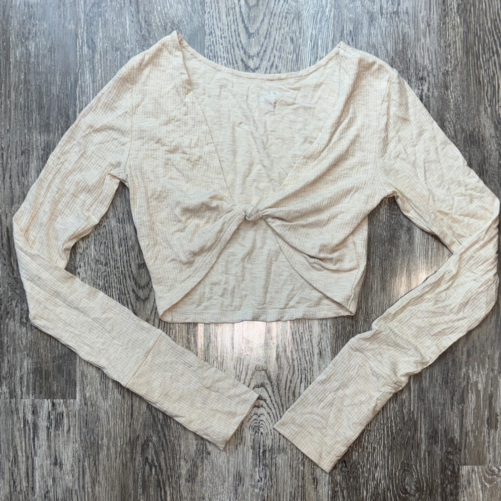 Aerie Ribbed Long Sleeve Twist Front Cropped Top ***